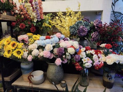 花店吃瓜视频素材,吃瓜视频里的花店日常揭秘