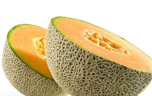 男子吃哈密瓜中毒视频大全,食用前需谨慎