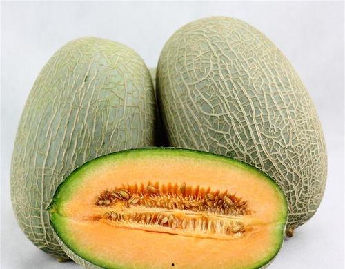 男子吃哈密瓜中毒视频大全,食用前需谨慎