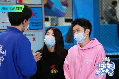 好看的女人吃瓜视频,揭秘网红美女的吃瓜日常