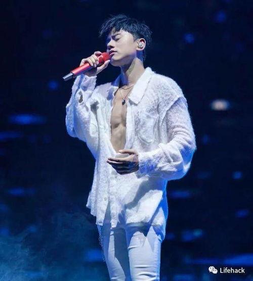 张杰演唱会吃瓜照片视频,趣味花絮曝光