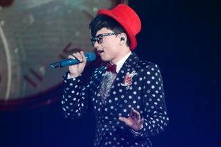 张杰演唱会吃瓜照片视频,趣味花絮曝光