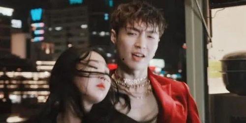 吃瓜博主男女连麦视频,揭秘网络直播的趣味互动