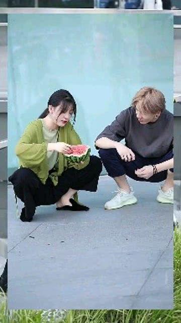 吃瓜观众小姐姐视频,揭秘吃瓜观众小姐姐的趣味视频幕后