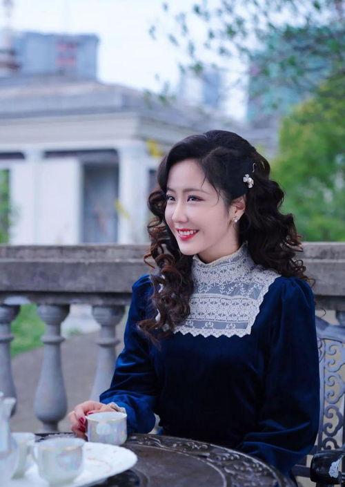 赵粤吃瓜神探杀青视频,悬疑剧杀青幕后揭秘