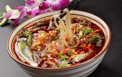 瓜妞吃酸辣粉视频,酸辣滋味，舌尖上的快乐之旅